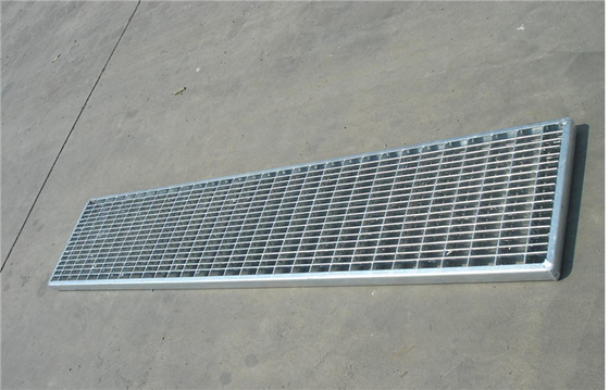 A plataforma do metal do Gb T13912 raspa os painéis que de aço da raspagem o mergulho quente galvanizou a raspagem de aço