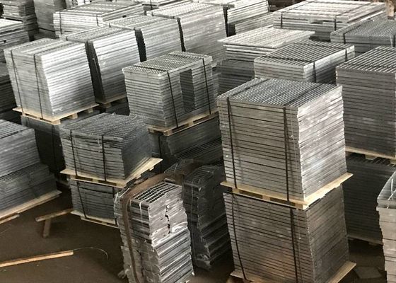 comprar Metal das escadas 30X25 de ASTM 123 que constrói a raspagem galvanizada do assoalho online manufacture